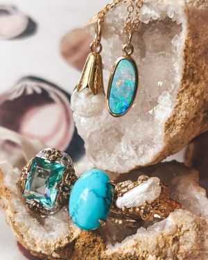 Image post by @maejeanvintage on Instagram