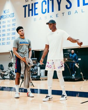 Image post by @iam1cent on Instagram