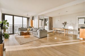 Image post by @kellyraaberealestate on Instagram