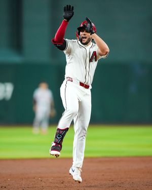 Image post by @losdbacks on Instagram
