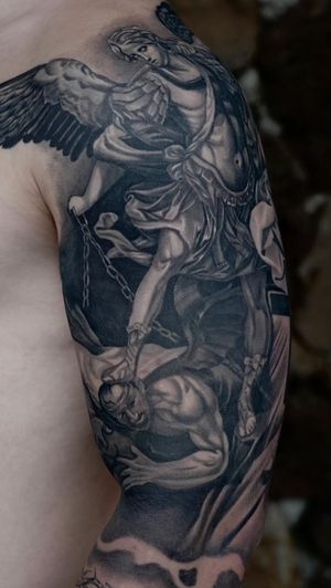 Video post by @skindesigntattoos on Instagram