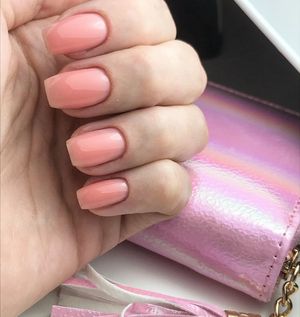 Image post by @nestanails on Instagram