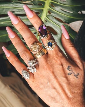 Image post by @maejeanvintage on Instagram