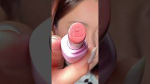 Video post by @glowyamelie on YouTube