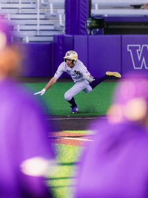 Image post by @uw_baseball on Instagram