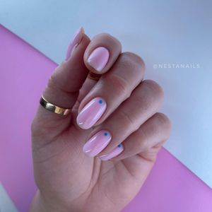 Image post by @nestanails on Instagram