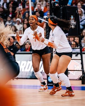 Image post by @texasvolleyball on Instagram