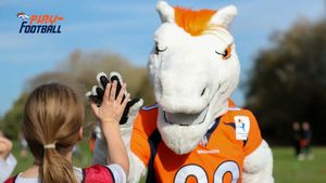 Image post by @BroncosOffField on Twitter