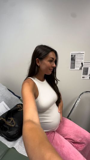 Video post by @sabrinanoellee on Instagram