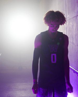 Image post by @uw_mbb on Instagram