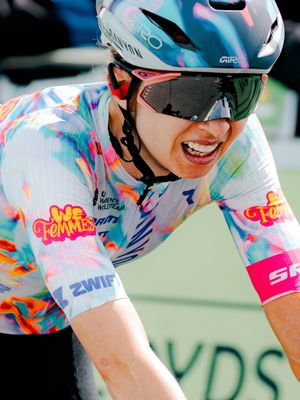 Image post by @wmncycling on Instagram