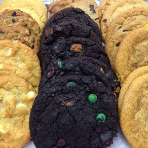 Image post by @insomniacookies on Instagram
