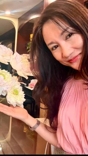 Video post by @sanphukhoachucan on Facebook