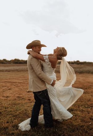Image post by @cowgirlmagazine on Instagram