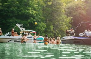 Image post by @malibuboats on Instagram
