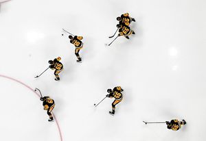 Image post by @penguins on Twitter