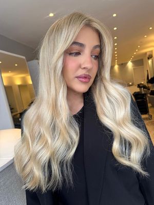 Image post by @dangerjonesbalayage on Instagram