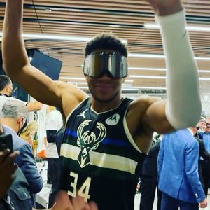 Image post by @kosher_qb on Instagram