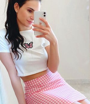 Image post by @romwe on Instagram