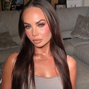 Image post by @naomilouisemakeup on Instagram