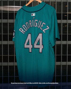 Image post by @MLB on Twitter