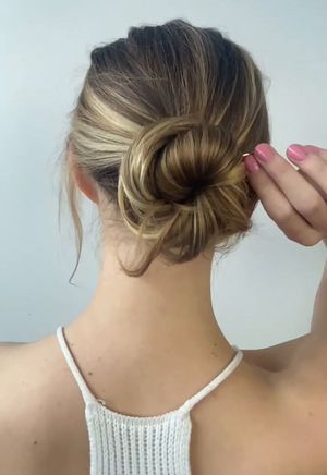 Video post by @RahuaBeauty on Facebook