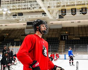 Image post by @gonumhockey on Instagram