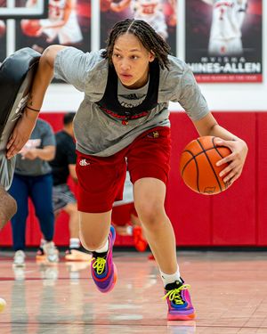 Image post by @louisvillewbb on Instagram