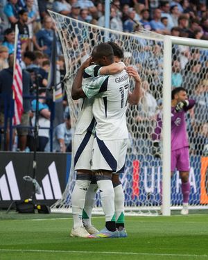 Image post by @NERevolution on Twitter