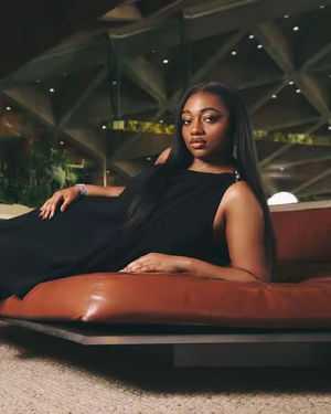 Image post by @ellemagazine on TikTok