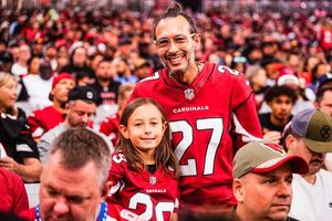Image post by @azcardsinthecommunity on Instagram