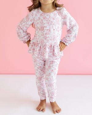 Image post by @poshpeanut on Instagram