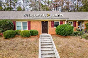 Image post by @woodallrealtygroup on Facebook