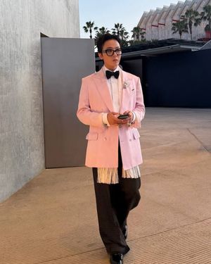 Image post by @ellemenhk on Instagram