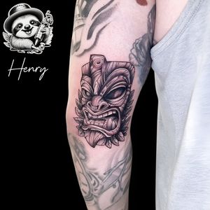 Image post by @whitesloth.tattoo on Instagram