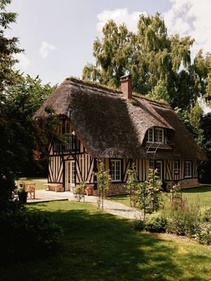 Image post by @_stay_inside on Instagram