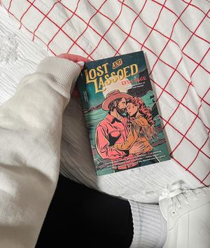 Image post by @blondiereads_ on Instagram