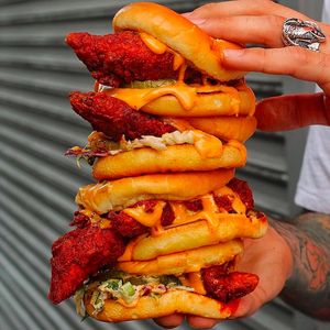 Image post by @daveshotchicken on Instagram