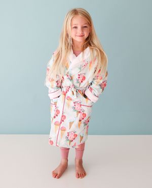 Image post by @poshpeanut on Instagram