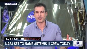 Video post by @abcnewslive on TikTok