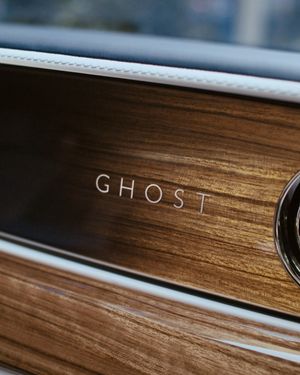 Image post by @rollsroycecarsna on Instagram