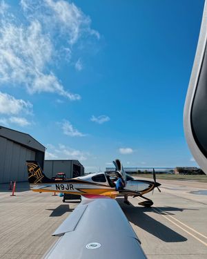 Image post by @statureaviation on Instagram