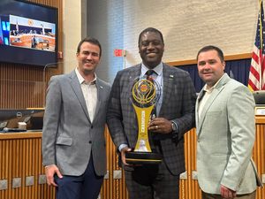 Image post by @MeanGreenSports on Twitter