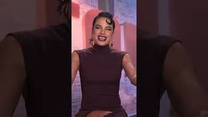 Video post by @telemundo on YouTube