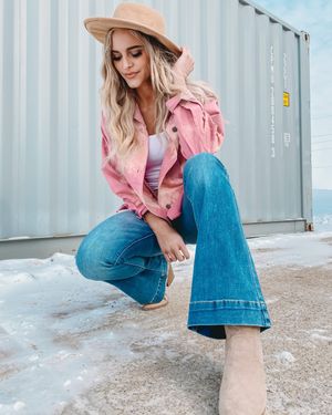 Image post by @shopfillyflair on Instagram