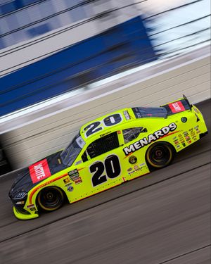 Image post by @NASCAROReillyAP on Twitter