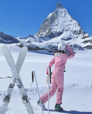 Image post by @j_skis on Instagram