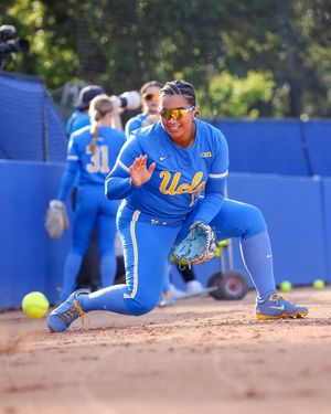 Image post by @uclasoftball on Instagram
