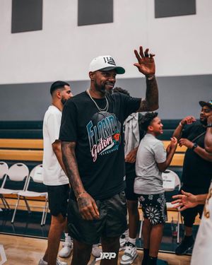 Image post by @ud40 on Instagram