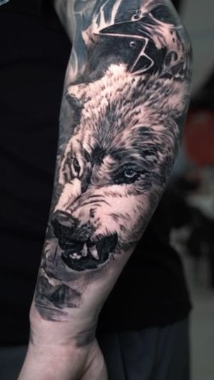 Video post by @skindesigntattoos on Instagram